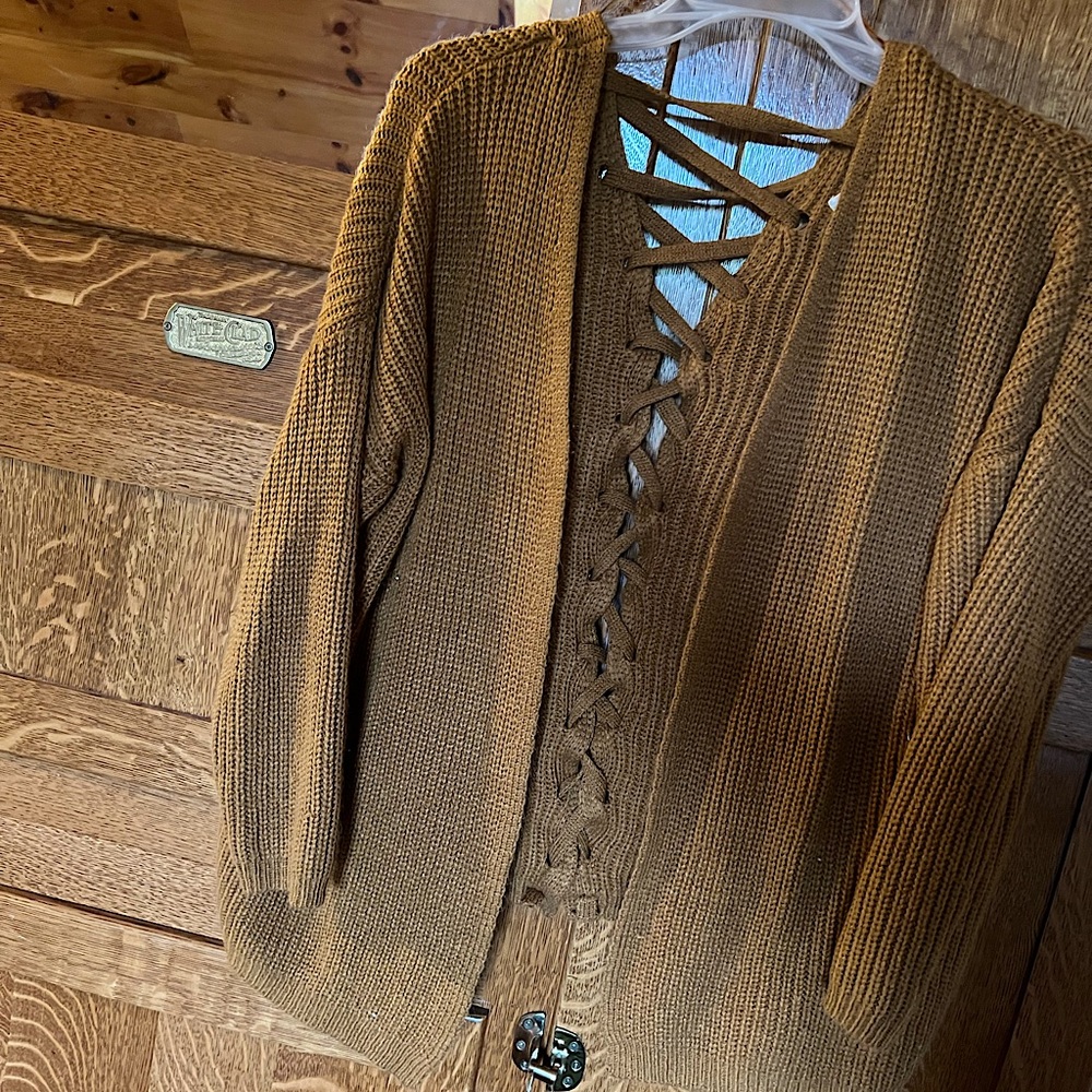 Cute fall cardigan lace up detail back! #FALL #SWEATERWEATHER